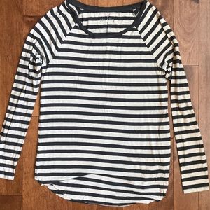 American Eagle long sleeve tee